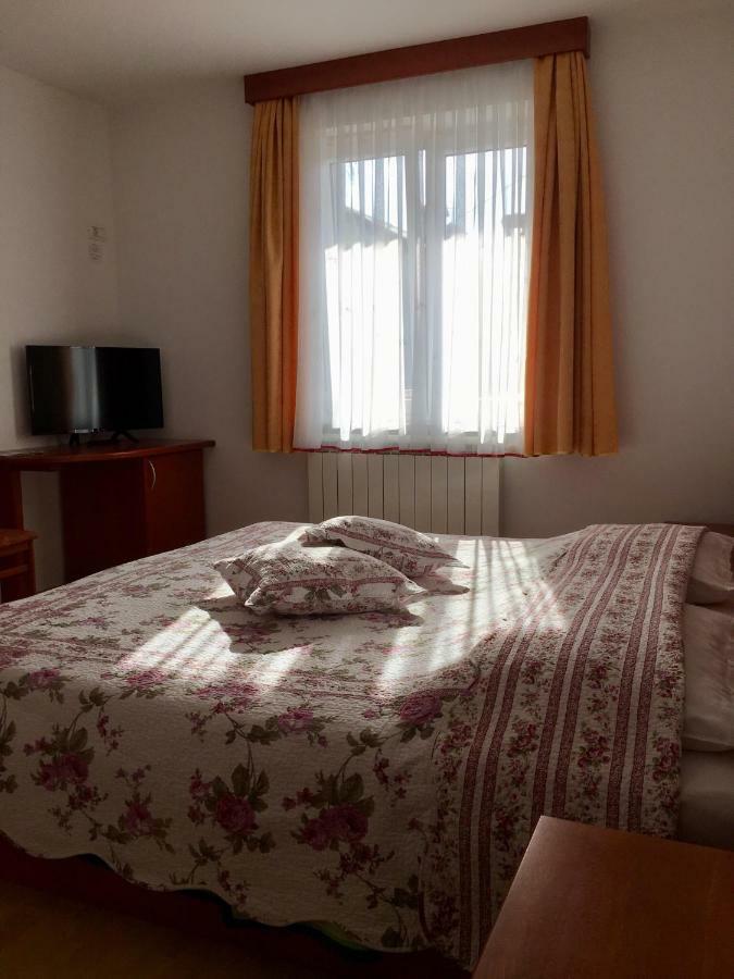 Farm Stay Pri Cepcovih Golac Kültér fotó